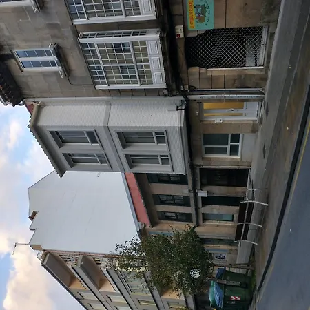 Ponte Do Burgo Bajo アパート *